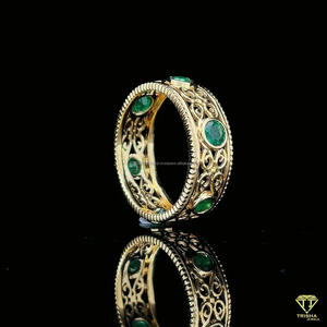 Anillo de banda vintage con diamantes de moissanita y esmeraldas para mujer, banda de boda de filigrana en oro amarillo, anillo apilable estilo Art Deco para aniversario - Product Image 2