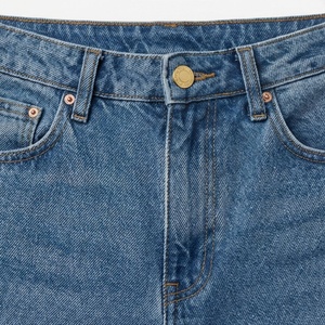 Jean en denim délavé foncé taille haute pour homme, coupe droite, style utilitaire vintage, en coton épais - Product Image 4