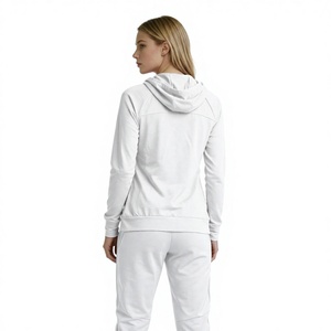 Sweat-shirt à col rond pour femme, respirant, tricoté, couleur unie, décontracté, manches longues, à porter en automne, en hiver et au printemps, avec logo sur le devant - Product Image 1