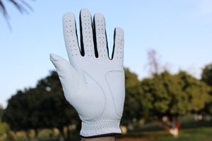 Gants de golf blancs de qualité supérieure à doigts entiers pour la main gauche, respirants et perforés, avec sangle de poignet réglable - Product Image 2