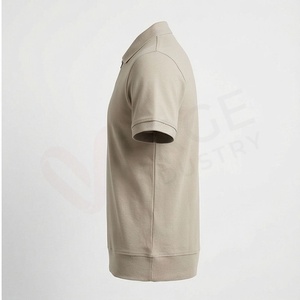 Polo en tricot à manches courtes beige pour homme avec fermeture éclair, design uni décontracté, coupe classique - Product Image 3