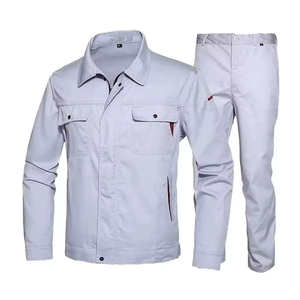 Conjunto <span class=keywords><strong>de</strong></span> Chaqueta y Pantalones <span class=keywords><strong>de</strong></span> Trabajo Gris Claro <span class=keywords><strong>para</strong></span> Hombre, Manga Larga con Bolsillos en el Pecho y Detalles Rojos <span class=keywords><strong>para</strong></span> Uso Industrial - Product Image 1