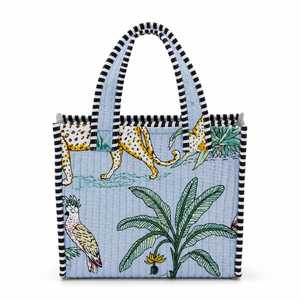 Sac fourre-tout en toile matelassée grise avec motif rayé, style bohème tendance, fermeture à glissière pour le shopping et la plage - Product Image 2