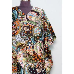 Robe Kaftan Courte Moulante en Coton Écologique Fait Main à Col en V Motif Floral Indien pour Mamans - Tenue de Plage, Vêtement de Nuit Décontracté - Product Image 2
