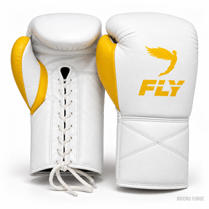 Gants de boxe en cuir Fly blancs avec accents jaunes, fermeture à lacets, pour adultes, design léger - Product Image 1