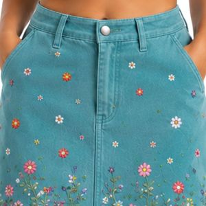Customized Turquoise Women Embroidered Crop Top and Skirt <b>Set</b> Floral Summer Two Piece Outfit Custom Logo OEM Wholesale Apparel - Product Image 5