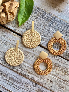 Pendientes de ratán, los más vendidos, elegantes, hechos a mano, de mimbre, perfectos para moda de resort, viajes y estilo casual diario. - Product Image 5