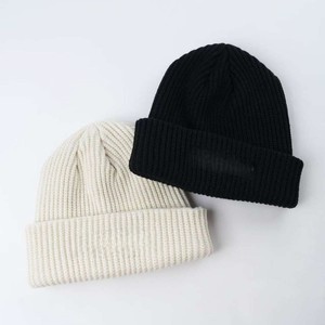 Gorro de punto con logo tonal al por mayor para marcas minimalistas estadounidenses, suministro directo de fábrica de marca privada - Product Image 3