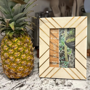 Elegante Marco de Fotos de Resina y Latón, Moderno Marco de Fotos de Resina y Madera, Regalos Personalizados para el Hogar, Producto de Alta Demanda en India - Product Image 4