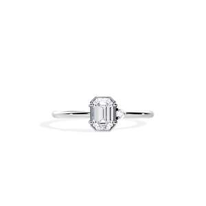 Bague de fiançailles pour femme en or 14 carats avec diamant taille radiant, sertissage à griffes, style floral - Product Image 1