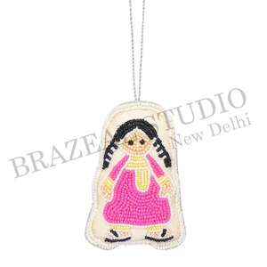 Brazeal Studio - Ornements de Noël personnalisés faits à la main en velours satiné écologique, brodés de perles, fils dorés, sur mesure - Product Image 5