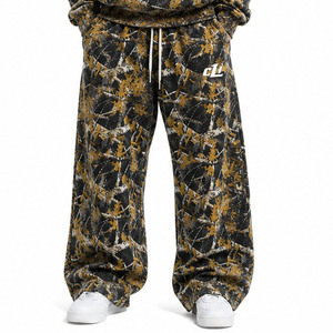 Conjuntos de sudaderas con capucha de camuflaje de alto rendimiento, estilo oversize y corte holgado, con estampado de camuflaje forestal personalizado en toda la prenda, y joggers de pierna ancha de felpa de algodón de alto gramaje. - Product Image 5