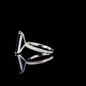 แหวนเงินแท้ 925 คุณภาพส่งออก ประดับเพชรและพลอยสีน้ำเงิน สำหรับงานปาร์ตี้ สไตล์คลับ สตรีท และใช้เพื่อการส่งเสริมการขาย มีจำหน่ายแล้ว - Product Image 3