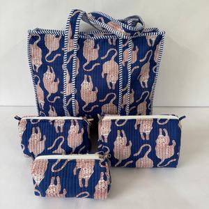 ชุดกระเป๋าถือผ้าฝ้ายลายแมว กระเป๋าโท้ทแบบเย็บลายพร้อมกระเป๋าซิปใส่เครื่องสำอาง กระเป๋าจัดระเบียบสำหรับเดินทางรักษ์โลก - Product Image 3
