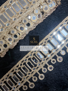 Dentelle en filet de créateur Royal Gold Zari avec broderie miroir multi-formes pour la décoration de saris de mariée, de lehengas et de vêtements de haute couture - Product Image 5