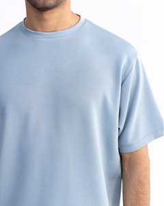 Nouveaux T-shirts pour hommes au design pakistanais, T-shirt personnalisé pour hommes en coton de haute qualité, T-shirt bleu clair à col rond pour hommes, logo personnalisé OEM - Product Image 3