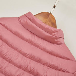 Gilet matelassé sans manches sur mesure pour femme, coupe-vent de haute qualité, vente en gros, gilet zippé personnalisé - Product Image 2