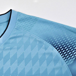 Nouvelle arrivée : uniforme de football avec coutures renforcées, adapté aux joueurs jeunes et adultes, conçu pour une utilisation durable. - Product Image 5