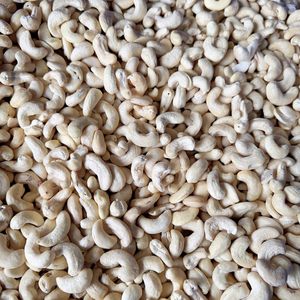 Factory Direct Cashew <b>Nuts</b> SANTIGO Kaju Low Price Cashew Kernels Kaju Short Leadtime - Product Image 1