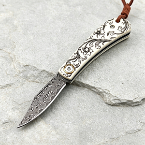 Navaja Plegable de Acero de Damasco con Mango de Resina con Textura de Hueso, Cuchillo Utilitario Portátil para Exteriores, Camping, Senderismo y Caza - Product Image 1