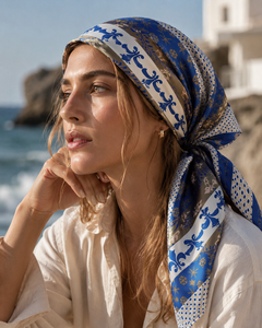 Foulard ethnique en satin de soie bleu à motifs floraux pour femme – Idéal pour les voyages et le quotidien, infroissable et écologique - Product Image 2