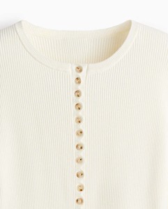 Camiseta de Punto Transpirable con Cuello en V para Mujer, Ligera, Textura Suave, Estilo Europeo - Product Image 6