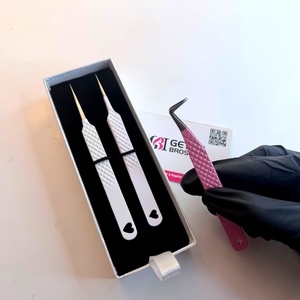 Pince à épiler pour cils en poudre à pointe lisse de 10 mm, avec isolation en forme de cœur découpé, anti-magnétique, anti-statique, à 90 degrés, pour une préhension parfaite - Product Image 2