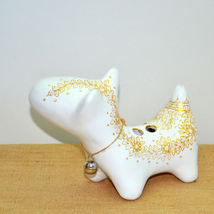 Cachorro pequeño de papel maché hecho con papel reciclado, materiales ecológicos, hecho a mano por artesanos tailandeses con experiencia. - Product Image 4