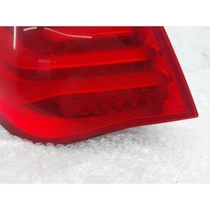 Luz Trasera Izquierda Exterior Usada OEM 7182197 para Serie 7 F01, F02, F04 2008-2012 - Product Image 3