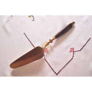 Servidor de Pastel Premium con Diseño Único en el Mango, Perfecto para Fiestas de Cumpleaños y Celebraciones, Ideal para Mesa y Regalos, de la India - Product Image 3