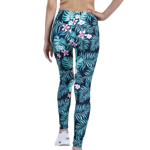 Leggings personnalisés pour femmes, taille haute, effet push-up, style décontracté, leggings en sublimation pour femmes à prix raisonnable - Product Image 2