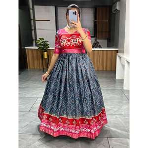 TRENDING DOLA SEDA PATOLA IMPRESO LAMINA TRABAJO SOLO VESTIDO GRIS - Product Image 1