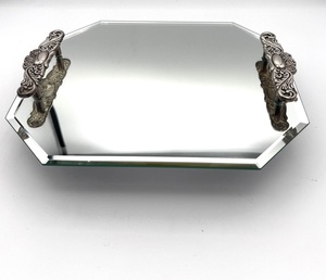 Bandeja de Almacenamiento Metálica Clásica con Espejo, Forma Poligonal, de Una Sola Capa, Acabado Pulido, para Uso en Mesa - Product Image 3