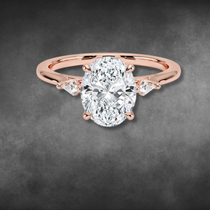 แหวนเพชรทรงรีสามเม็ด ได้รับการรับรองจาก IGI ผลิตในห้องปฏิบัติการ ทอง 14K 18K ประดับเพชรทรงว่าวด้านข้าง แหวนหมั้น เครื่องประดับชั้นดี สำหรับเธอ เป็นของขวัญ - Product Image 3