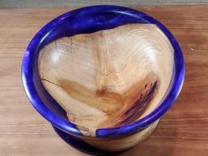 ชามไม้เมเปิ้ลและเรซิ่นสีม่วง งานแฮนด์เมดชิ้นเดียวในโลก ชามไม้เรซิ่นสีม่วงและไม้ธรรมชาติ ชามงานฝีมือ - Product Image 3