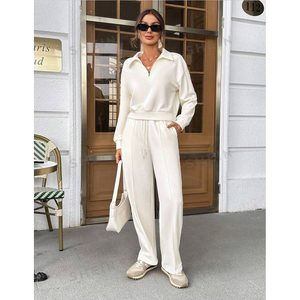 Conjunto de 2 Piezas Crescent Wear: Chaqueta con Capucha y Pantalones Acampanados de Algodón de Alta Calidad para Mujer, Ropa Urbana de Invierno - Product Image 1