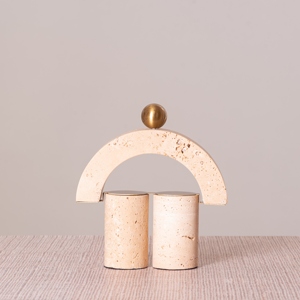 Sculpture géométrique moderne en pierre de travertin beige, statue minimaliste, décoration nordique pour la maison, esthétique luxueuse, décoration de table de salon - Product Image 1