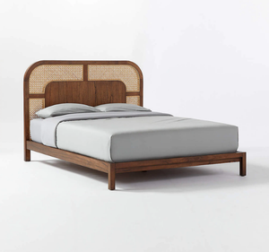Lit plateforme minimaliste moderne en teck massif avec tête de lit en rotin naturel, taille King Size, garantie 3 ans pour mobilier de chambre - Product Image 1
