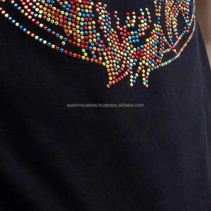 T-shirt de transfert de strass pour hommes T-shirts chauds personnalisés en cristal multicolore 220 GSM pour la saison d'été - Product Image 4