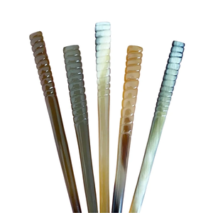 Élégante Pince à Cheveux Faite Main en Corne de Buffle Écologique, Accessoire Classique pour Chignon, Idéal pour Coiffures Chic, Fournisseur de Noël - Product Image 4