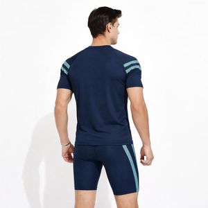 Ensemble de maillots de bain décontractés pour hommes à manches courtes, comprenant un t-shirt de compression et un short de bain à séchage rapide pour le surf - Product Image 2