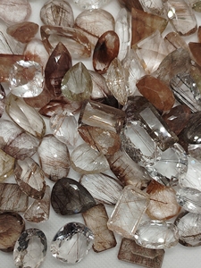 ควอตซ์รูทิลธรรมชาติทรงกลมเจียระไนแบบเหลี่ยมเพชรพลอย  ขนาดมาตรฐาน  อัญมณีเม็ดเดี่ยว  งานแฮนด์เมด  สินค้าขายดี - Product Image 3