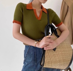 เสื้อเชิ้ตถักแขนสั้นคอปกโปโลสไตล์วินเทจสำหรับผู้หญิง ดีไซน์เข้ารูปสีตัดกัน - Product Image 2