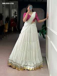 ชุดเลเฮนกา โจลี และผ้าคลุมไหล่ลายลูกไม้โกต้าปาตติ ดีไซน์ลายนูน ประดับด้วยหินอ่อนคุณภาพเยี่ยม ดูสง่างาม จากซัพพลายเออร์ในอินเดีย - Product Image 3