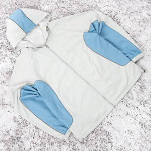 เสื้อแจ็คเก็ตกันน้ำกันลมสำหรับฤดูหนาว OEM รุ่น Unisex  บุขนเฟลซ คอตั้ง ซิป  ผลิตจากโพลีเอสเตอร์ 100% - Product Image 4