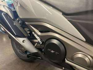 El Más Vendido: Kymco AK 550i 2024 Ensamblado, Sin Escobillas, ABS, 600-1000CC, >80km/h - Product Image 2