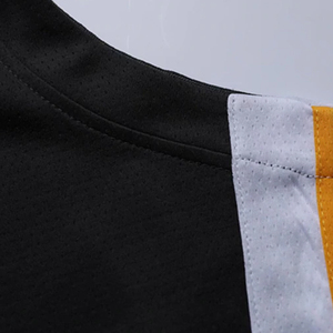 Ensemble d'uniformes de basketball en polyester, col rond, pour jeunes, avec design et taille personnalisés - Product Image 4