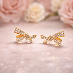 Pendientes de plata de ley 925 con diseño de lazo y circonita cúbica hechos a mano para mujer - Product Image 1