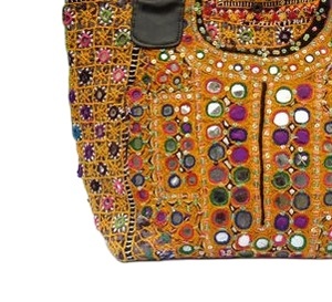 Sac à bandoulière pour femmes, accessoires pour femmes, magnifique sac brodé à la main, sac indien, sac Banjara, style ethnique - Product Image 2