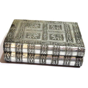 Boîte à bijoux indienne en laque argentée scintillante, ornée de perles et de miroirs, boîtes à bijoux luxueuses faites à la main, boîtes portables - Product Image 6